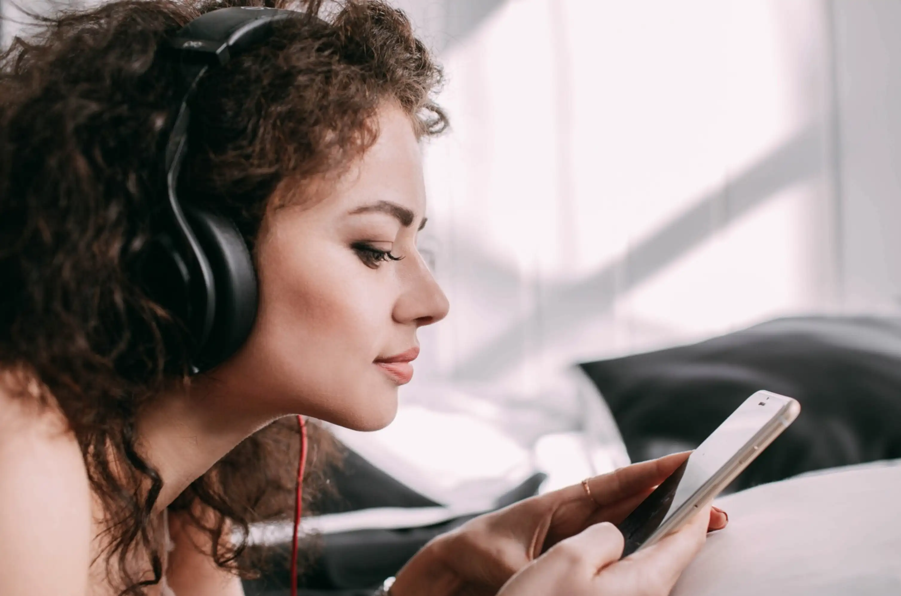 Podcasts et Data : Combien consomme l'écoute en streaming sur votre forfait mobile ?