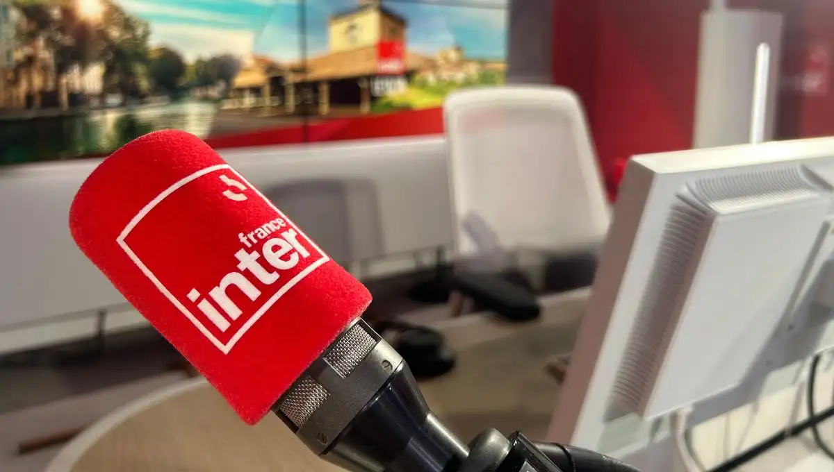 Le Guide Comparatif des Radios Françaises : Audiences et Formats 2026