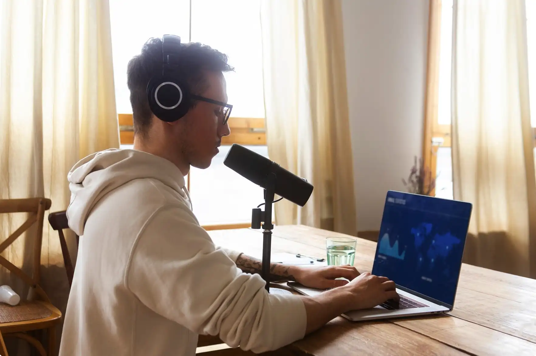 Bien référencer son podcast sur Google : l'art du maillage et de la sémantique