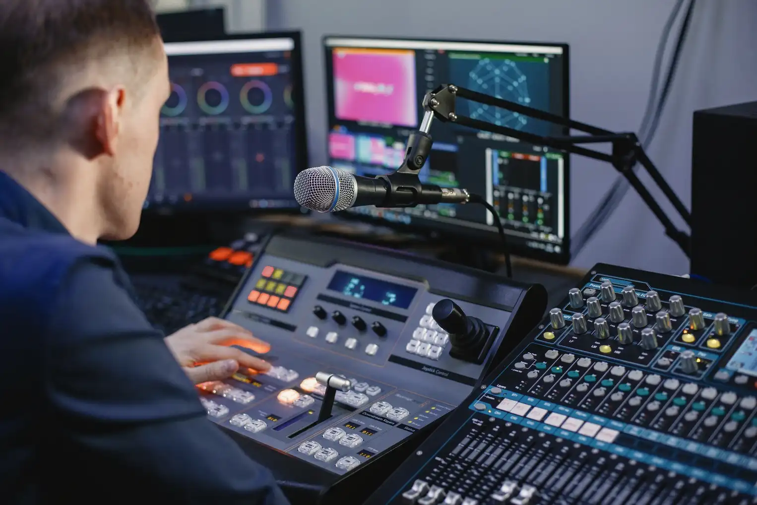 L'essor de la radio digitale : Habitudes d'écoute en 2026